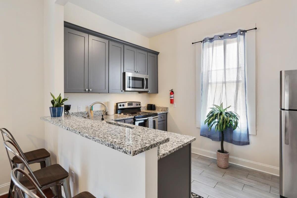 Holiday home 3 Bb Urban Oasis W Private Parking &amazing Patio